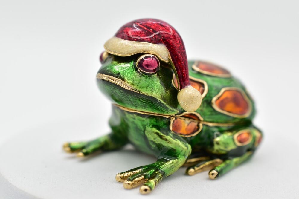 Monet Vintage Christmas Trinket Box Santa Claus Frog Enamel Holiday Gold Green